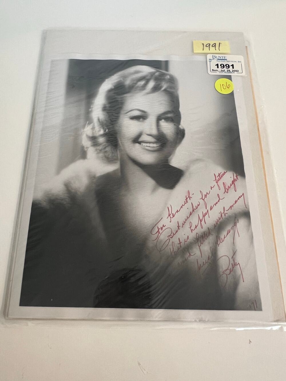 Signed Autographed Photo of Betty Grable w Original Envelope JL